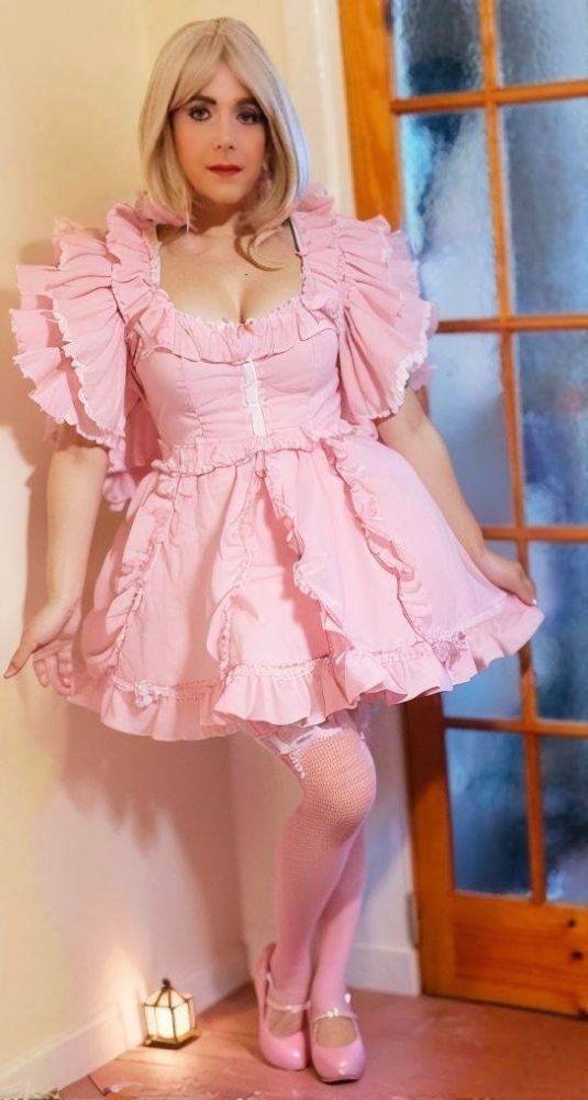 Sissy AI generated pink sissy - #17