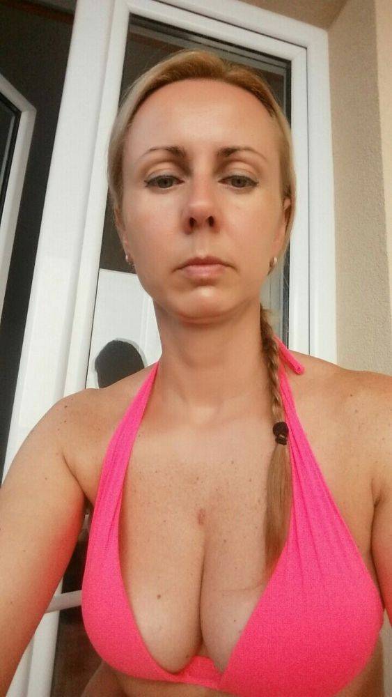 Hotwife46 AI tests - #8