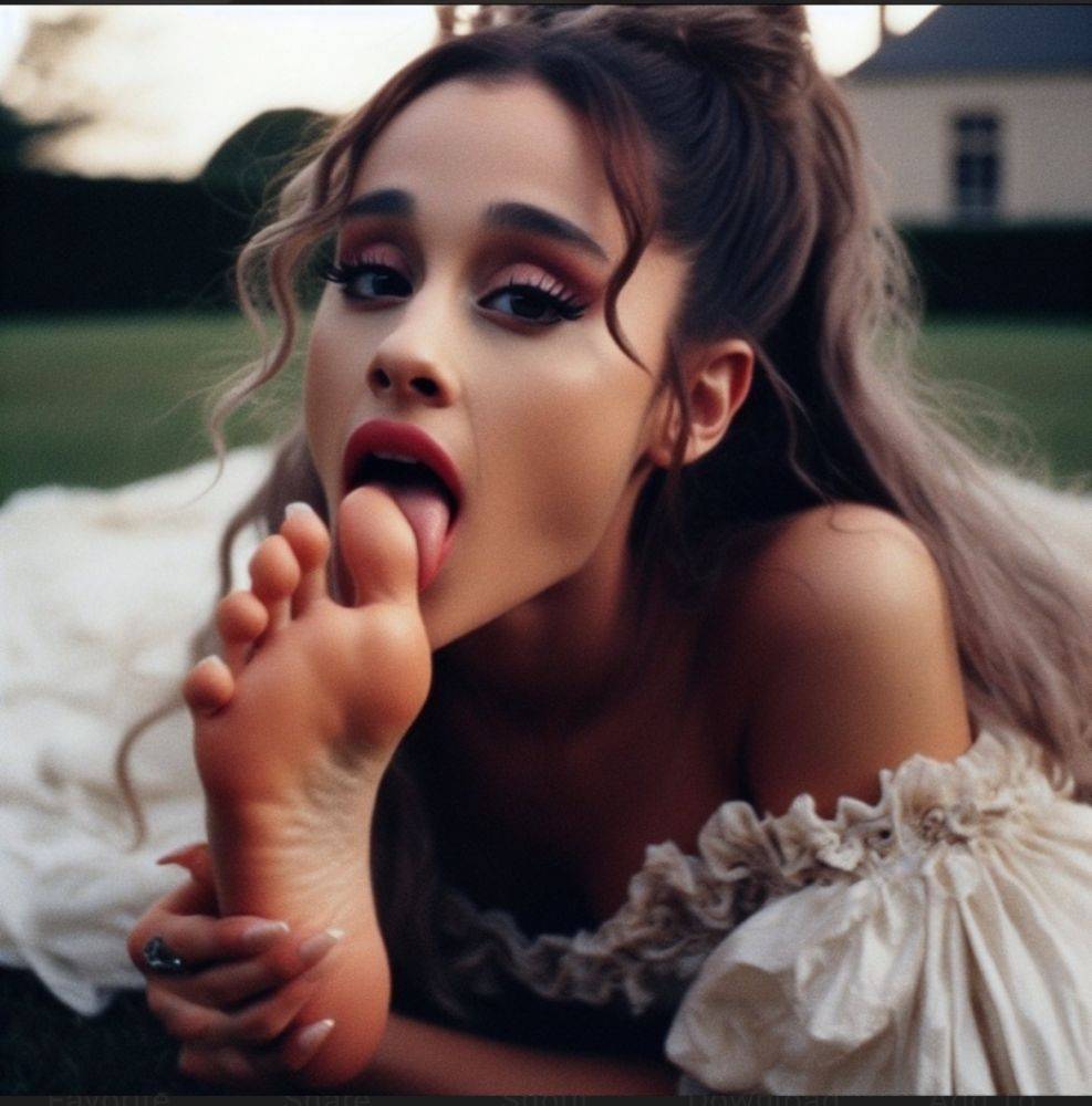 Queen Ariana Ai Feet and Soles - #1