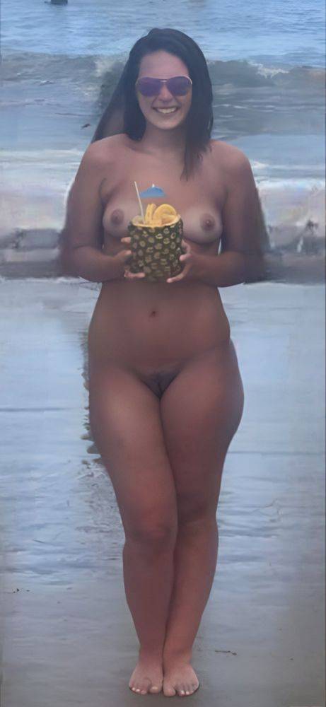 Ai nude of a hottie - #2