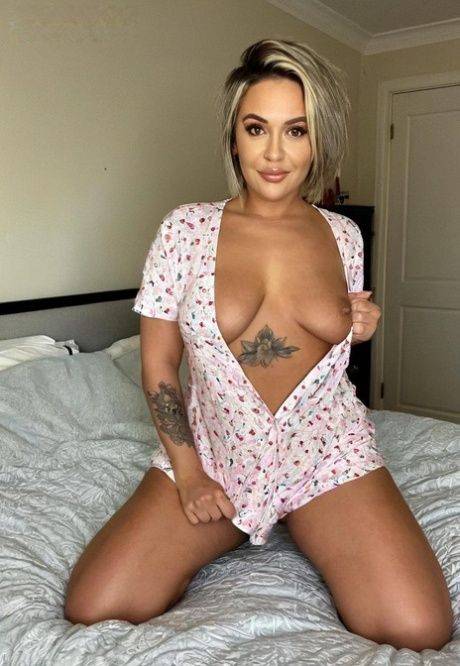 AI Cuties Naked Gallery - #1