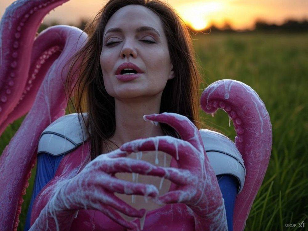 Angelina Ai vs Alien Tentacles - #16