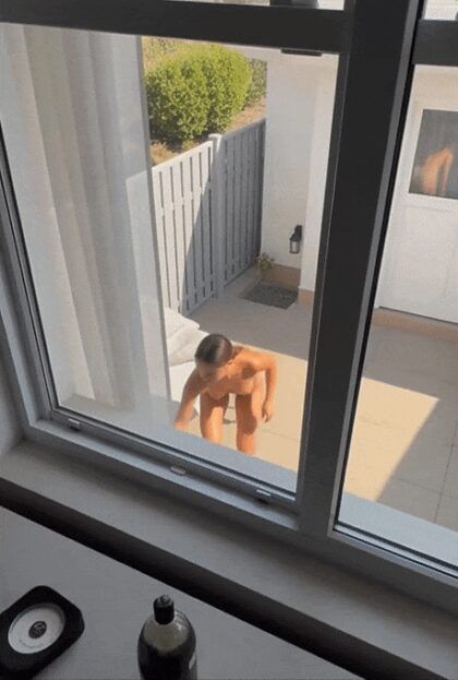Spying on the neighbourhood pt.2 - #14