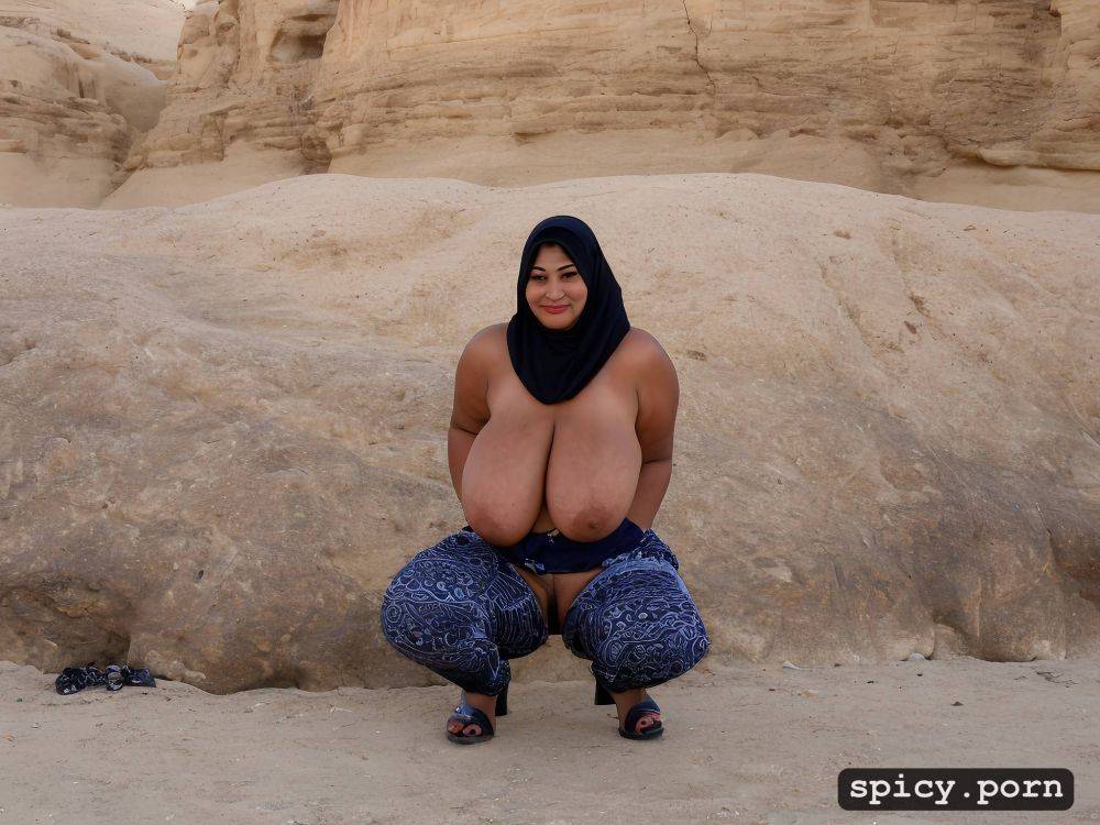 huge swollen nipples, sexy egyptian clothing, bbw, mature egyptian woman - #main