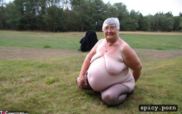 Fat thighs, short hairs, super obese old granny, professionnal colored photography - spicy.porn on pornsimulated.com